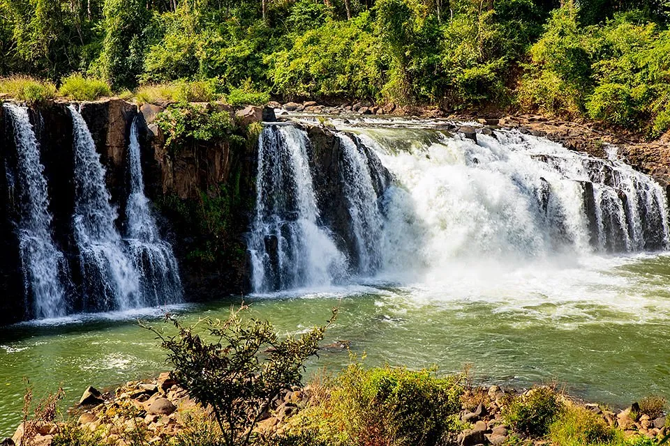 Cascade de Tad Lo le matin, Province de Salavan, Laos